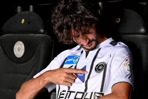 عدلي يرفض إغراءات الجزائر: المنتخب الفرنسي هو هدفي الأول